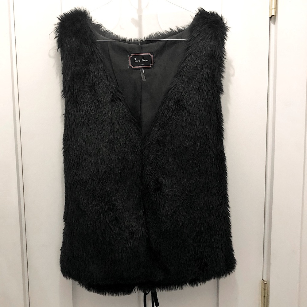 Black faux fur vest